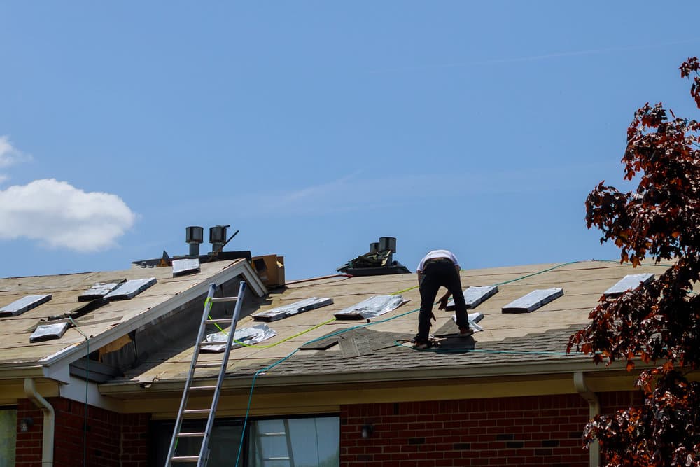 When Roof Repairs Are Needed for Damaged Shingles After Strong Winds